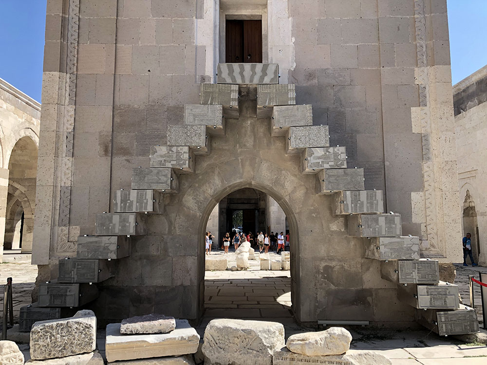 SaraNoa Mark's "Yazılıkaya," 2022 (courtesy SaraNoaMark.com).